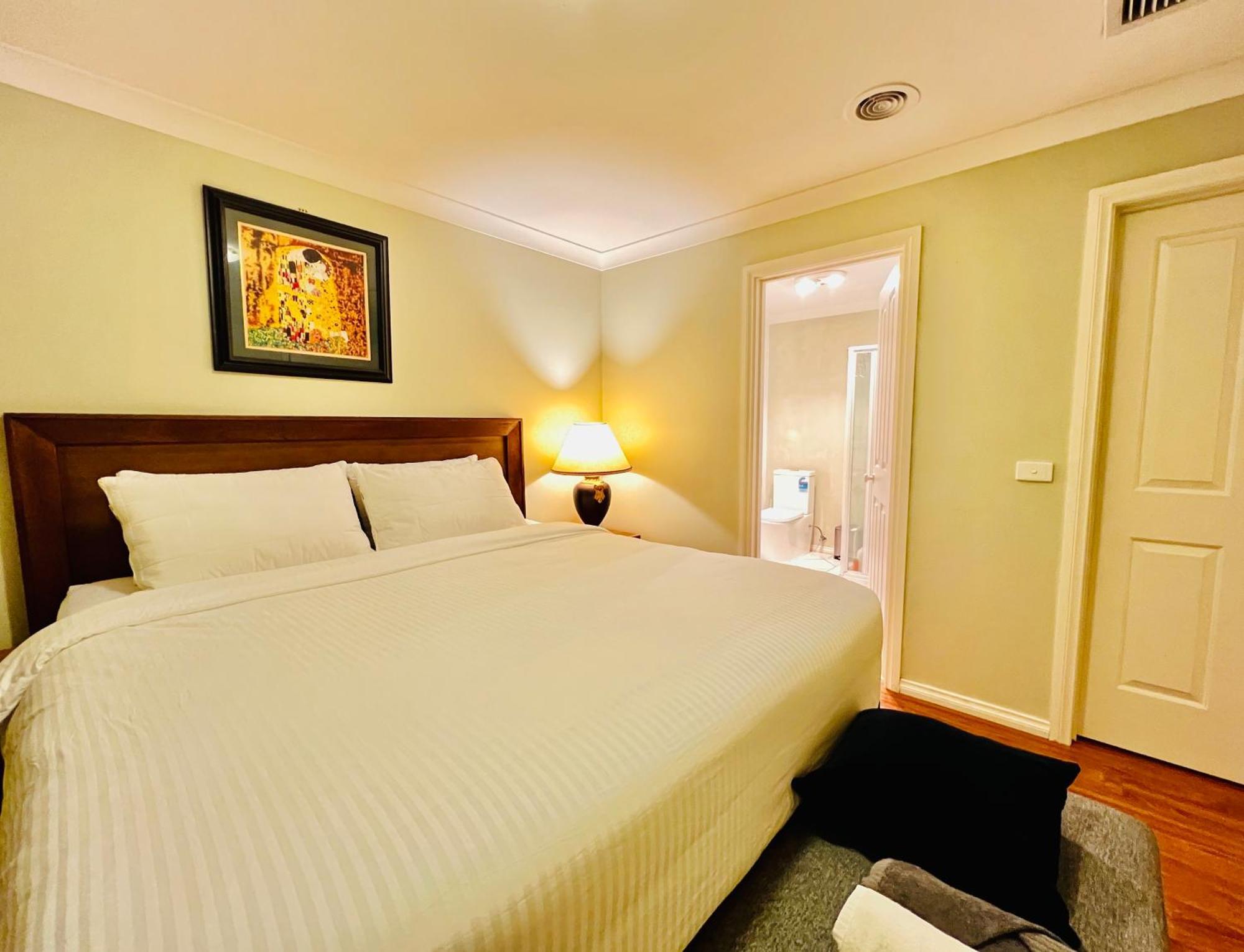 Spacious 6 Bedroom Holiday Home 15 Min Away From Melbourne Airport Sydenham Экстерьер фото