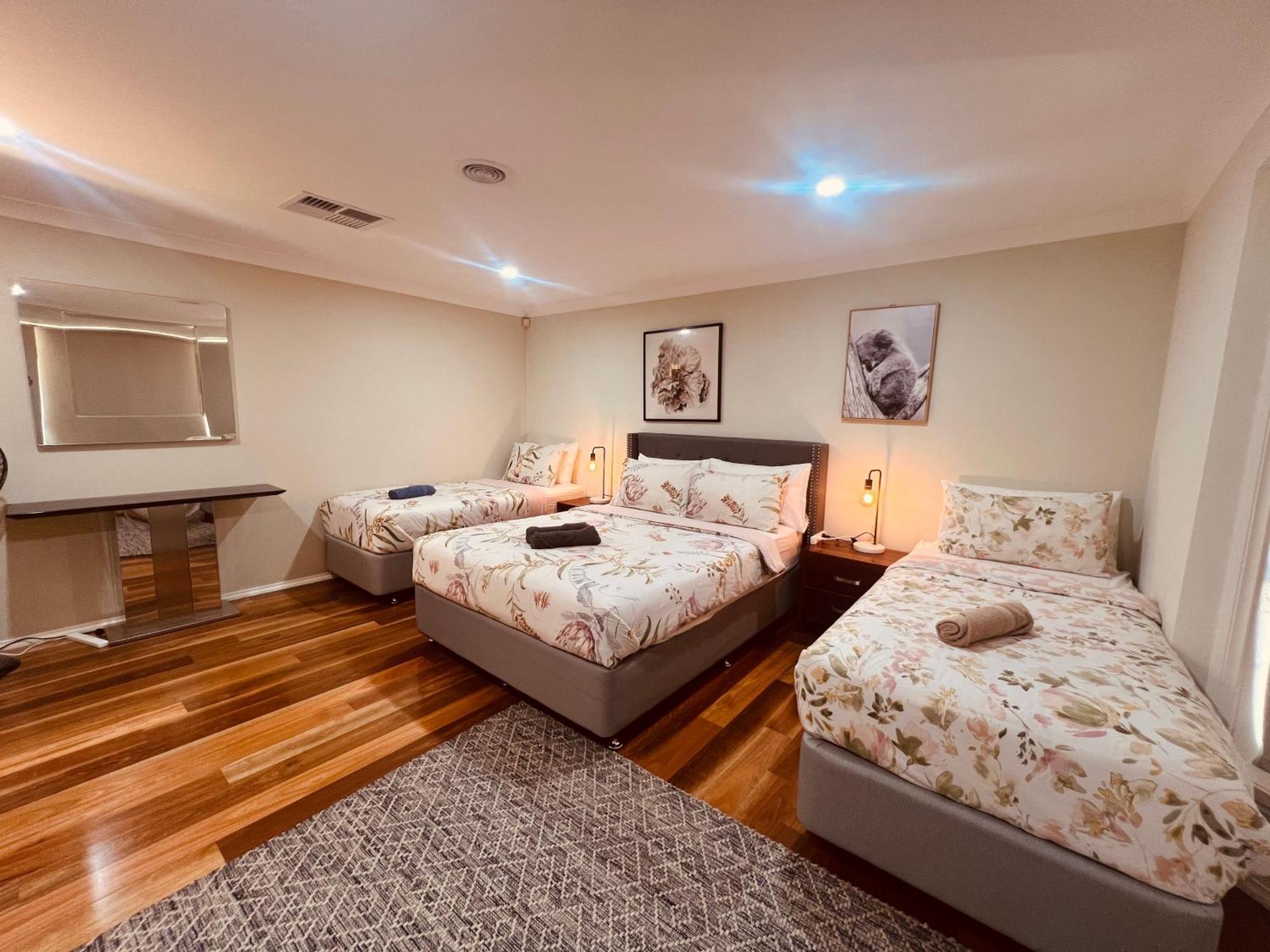Spacious 6 Bedroom Holiday Home 15 Min Away From Melbourne Airport Sydenham Экстерьер фото