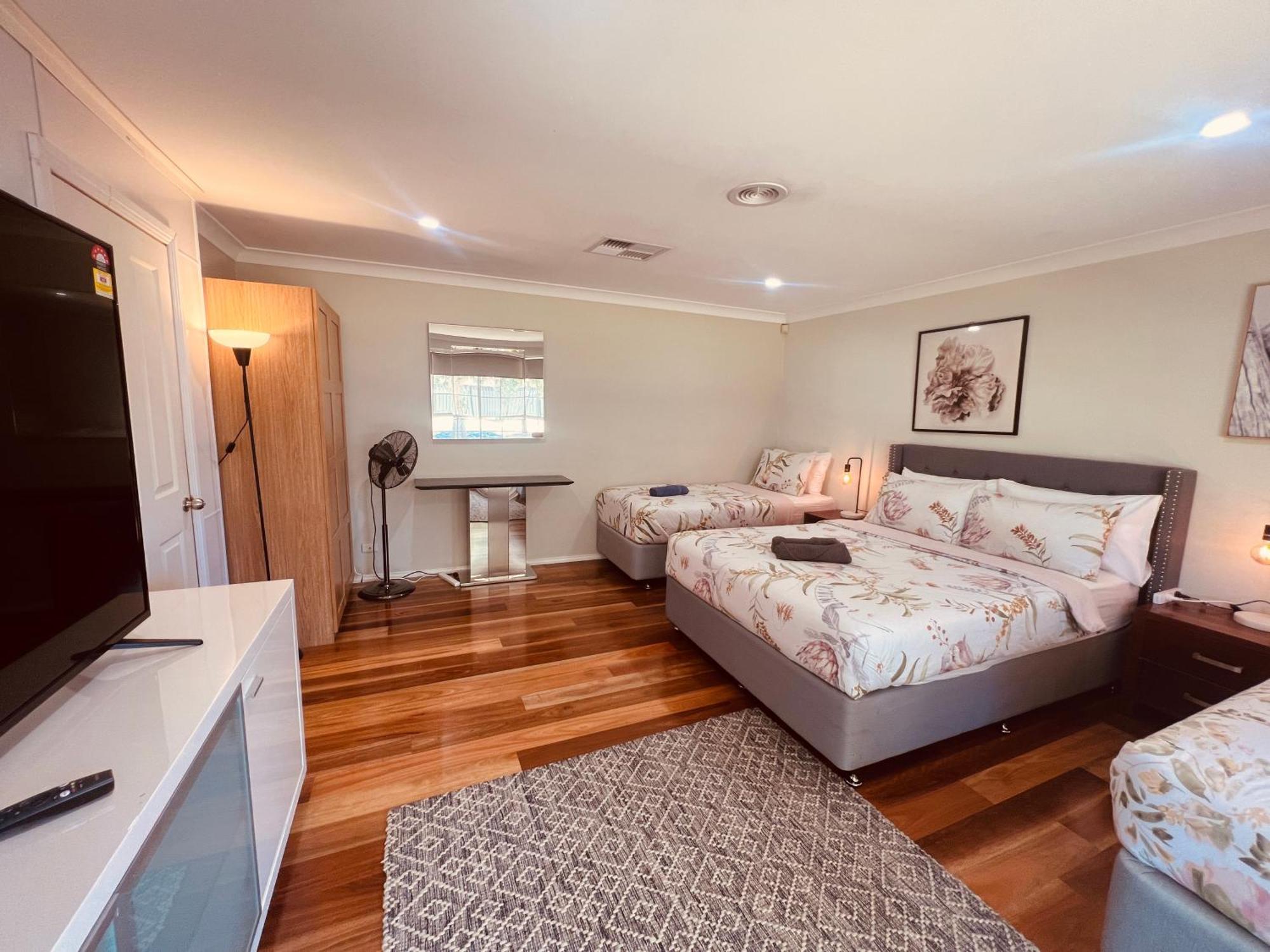 Spacious 6 Bedroom Holiday Home 15 Min Away From Melbourne Airport Sydenham Экстерьер фото